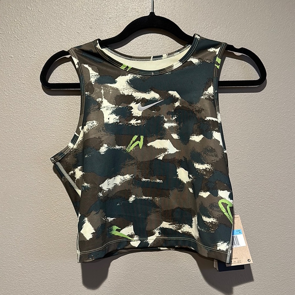 NWT Nike Dri-fit Running crop tank size M